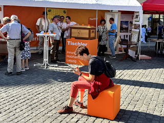 Auch für eine kleine Verschnaufpause gut: Der orangefarbene Innungswürfel. 